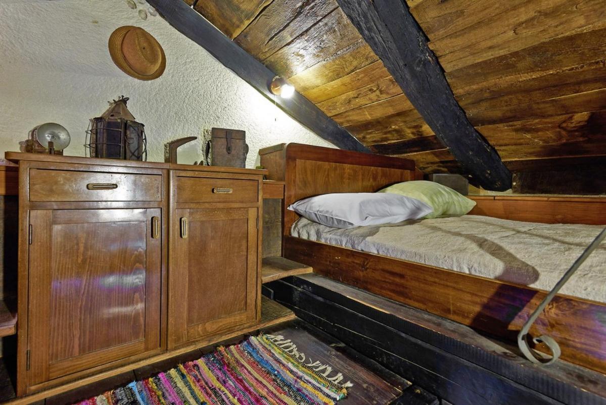 Stara Hiza In Sveti Petar U Sumi Villa Bagian luar foto